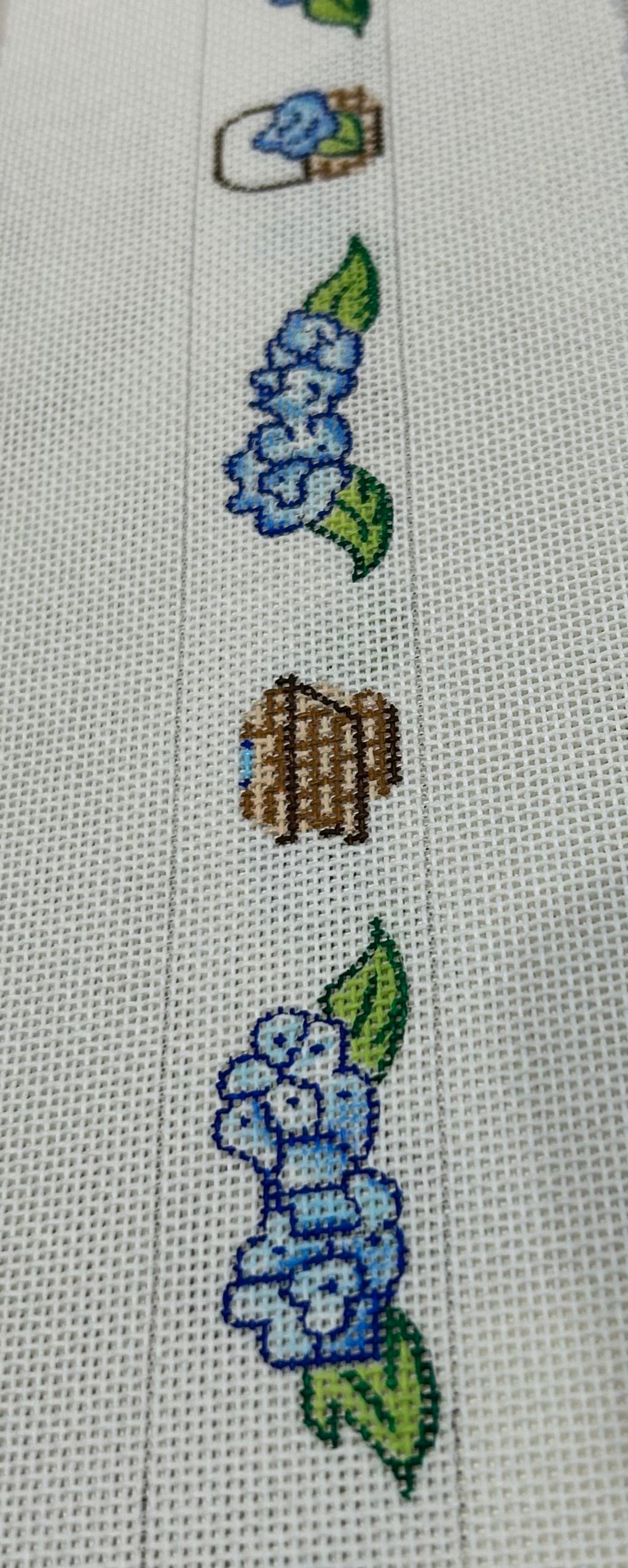 NLB1 HYDRANGEA/BASKETS BELT