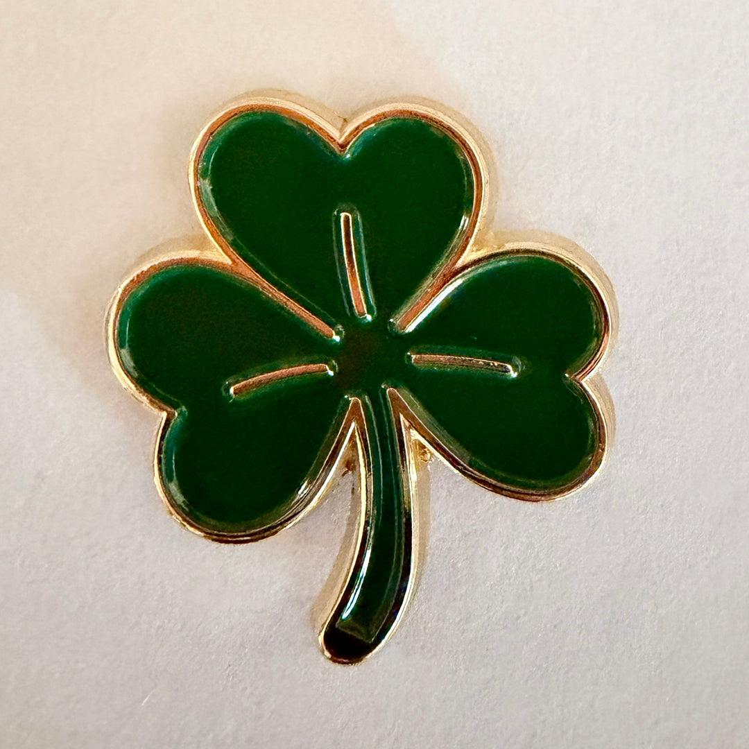 CLOVER NEEDLE MINDER