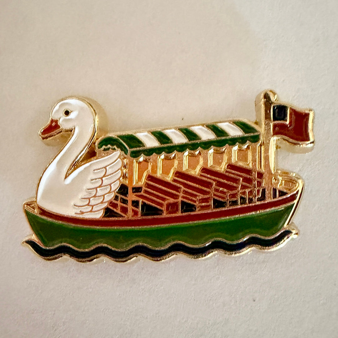 SWAN BOAT NEEDLE MINDER