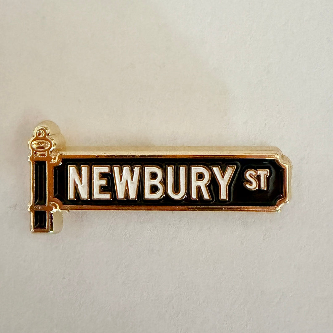 NEWBURY STREET NEEDLE MINDER