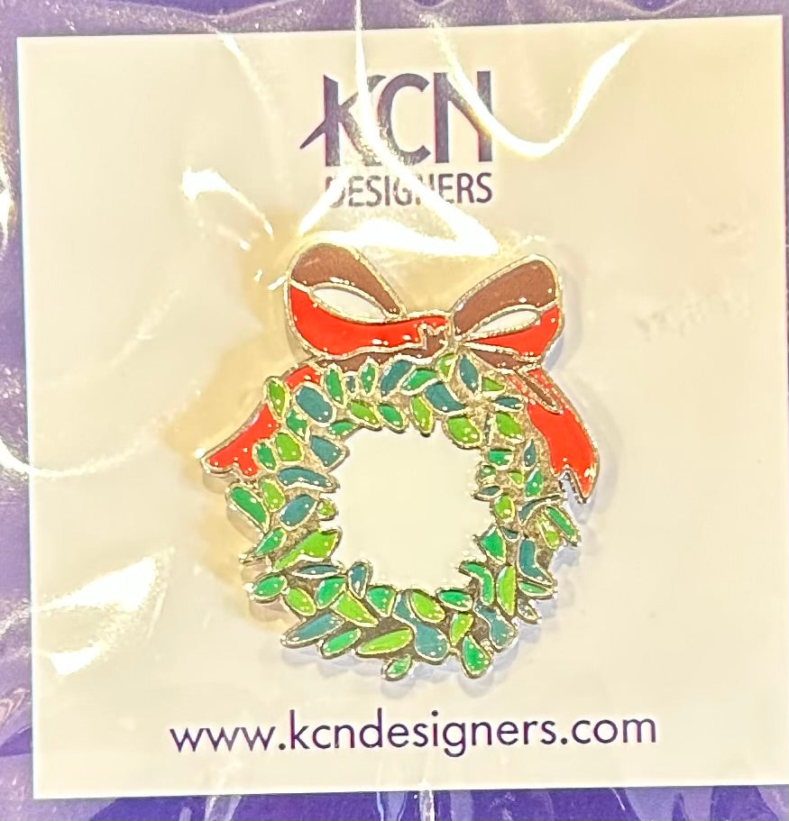 Wreath with Red Bow Needle Minder