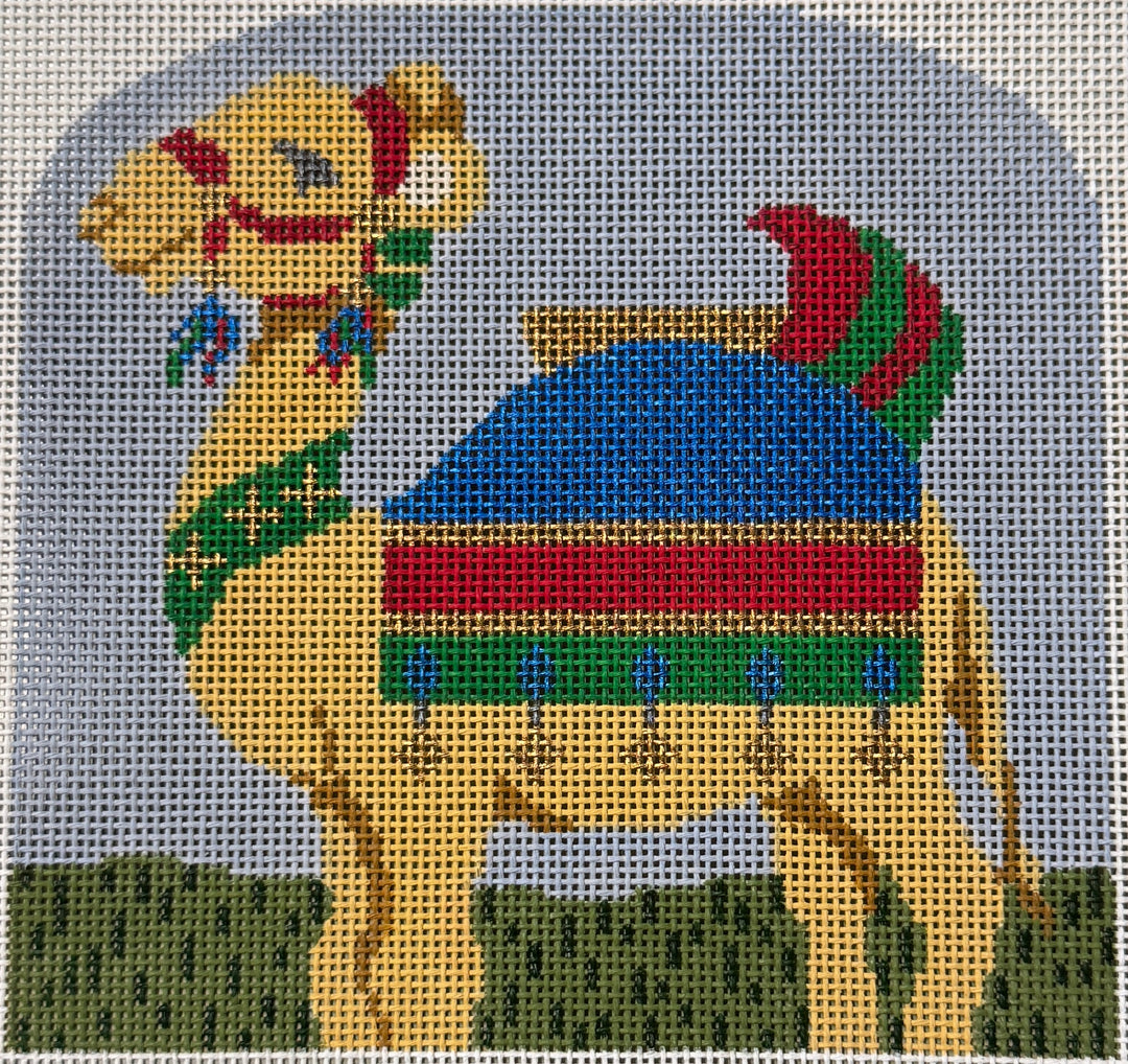 TH135 CRECHE STANDING CAMEL 18M