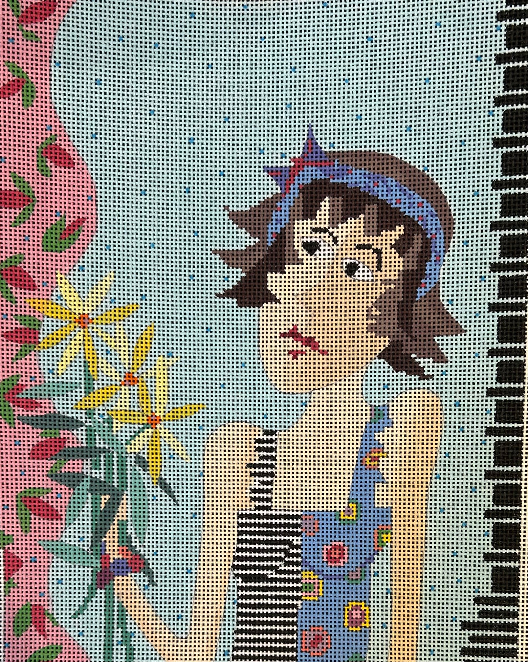 PM22 PEGGY WITH DAISIES
